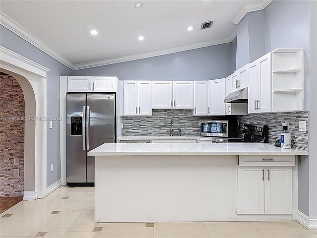 1163 NW 134th Pl, Miami, FL 33182