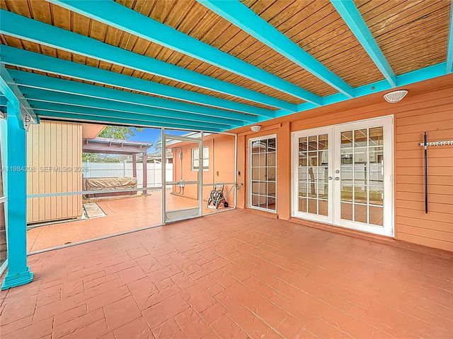 1163 NW 134th Pl, Miami, FL 33182