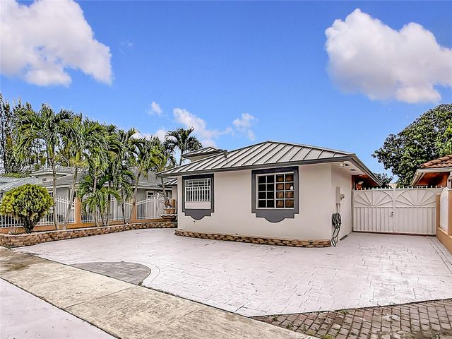 1163 NW 134th Pl, Miami, FL 33182