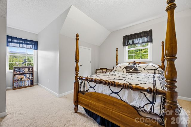 48 Open Range Drive, Barnardsville, NC 28709