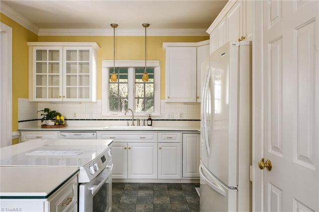 6398 Skylark Road, Pfafftown, NC 27040