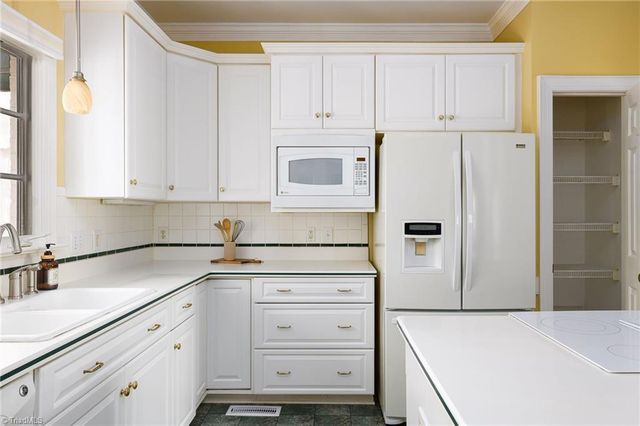 6398 Skylark Road, Pfafftown, NC 27040
