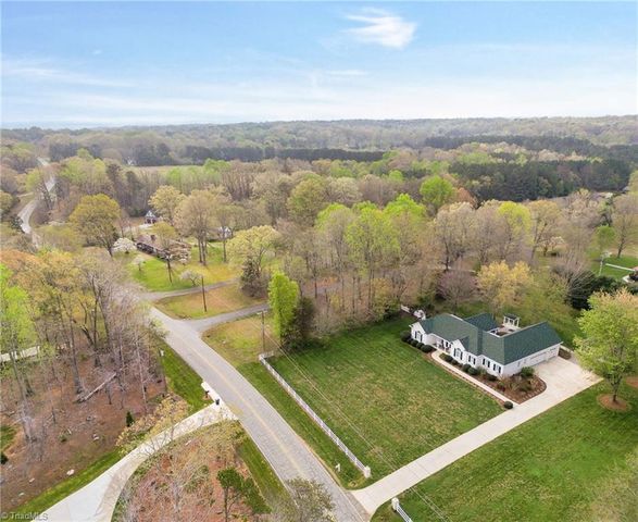 6398 Skylark Road, Pfafftown, NC 27040