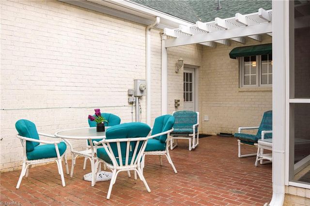 6398 Skylark Road, Pfafftown, NC 27040