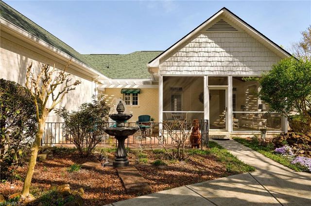 6398 Skylark Road, Pfafftown, NC 27040