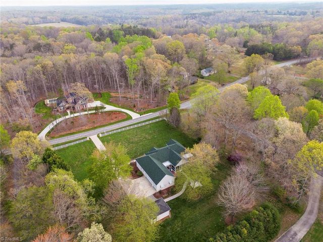 6398 Skylark Road, Pfafftown, NC 27040