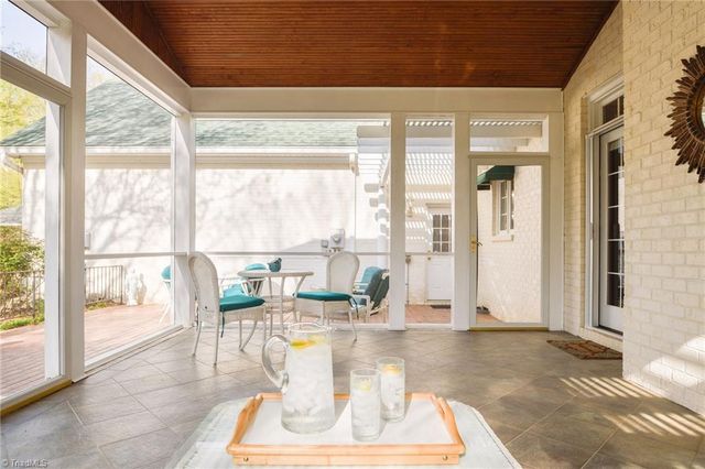 6398 Skylark Road, Pfafftown, NC 27040