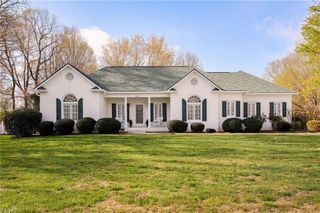 6398 Skylark Road, Pfafftown, NC 27040