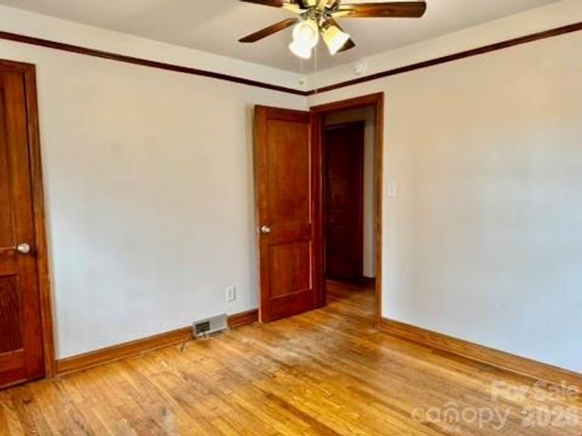 29 Evergreen Avenue, Asheville, NC 28806