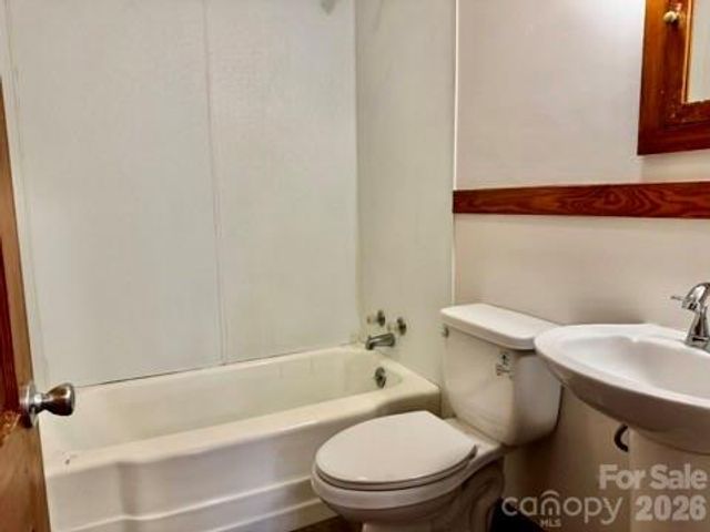 29 Evergreen Avenue, Asheville, NC 28806