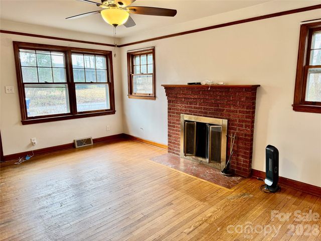 29 Evergreen Avenue, Asheville, NC 28806