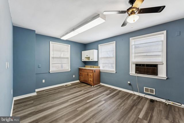 1004 WHITE OAK DR, Oxon Hill, MD 20745