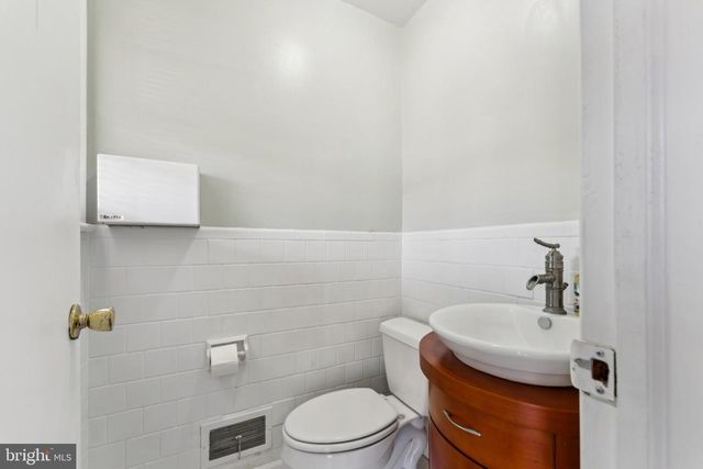 1004 WHITE OAK DR, Oxon Hill, MD 20745