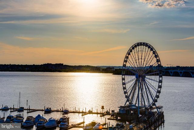 1004 WHITE OAK DR, Oxon Hill, MD 20745