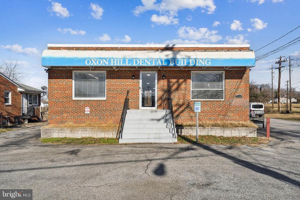 1004 WHITE OAK DR, Oxon Hill, MD 20745