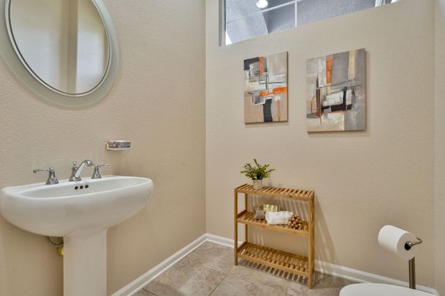 416 Barusch Ct, Roseville, CA 95747