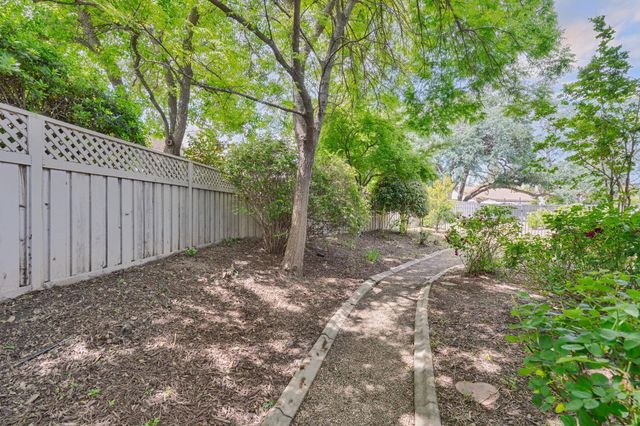 416 Barusch Ct, Roseville, CA 95747