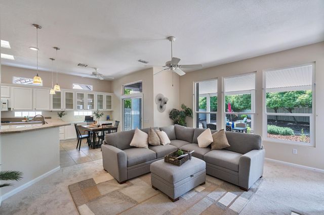 416 Barusch Ct, Roseville, CA 95747