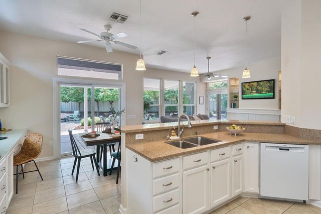 416 Barusch Ct, Roseville, CA 95747