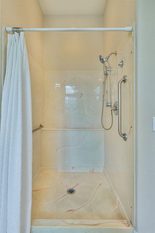 416 Barusch Ct, Roseville, CA 95747