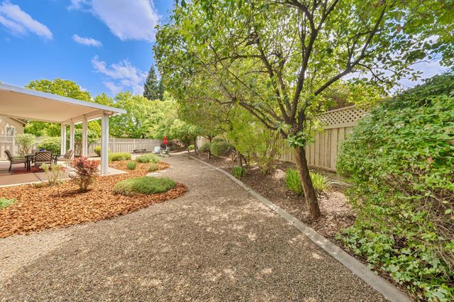 416 Barusch Ct, Roseville, CA 95747