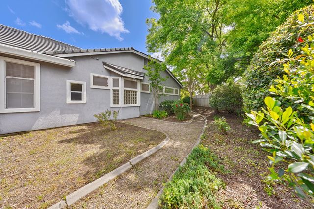 416 Barusch Ct, Roseville, CA 95747