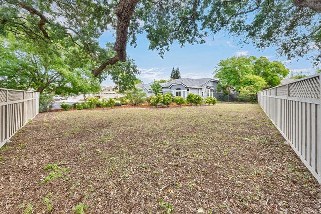 416 Barusch Ct, Roseville, CA 95747