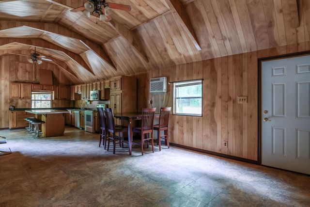 1738 White Cedar Rd, Big Sandy, TX 75755