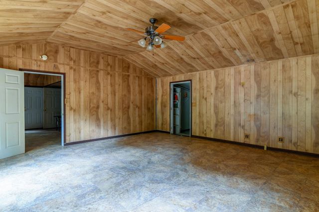 1738 White Cedar Rd, Big Sandy, TX 75755