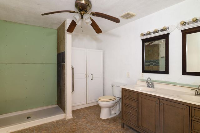 1738 White Cedar Rd, Big Sandy, TX 75755