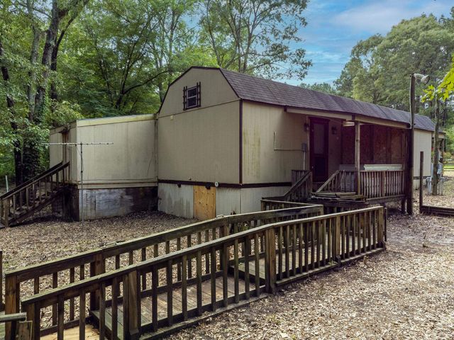 1738 White Cedar Rd, Big Sandy, TX 75755