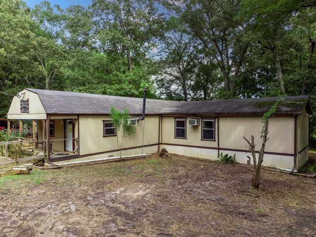 1738 White Cedar Rd, Big Sandy, TX 75755