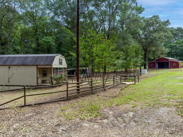 1738 White Cedar Rd, Big Sandy, TX 75755