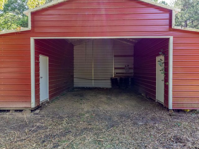 1738 White Cedar Rd, Big Sandy, TX 75755