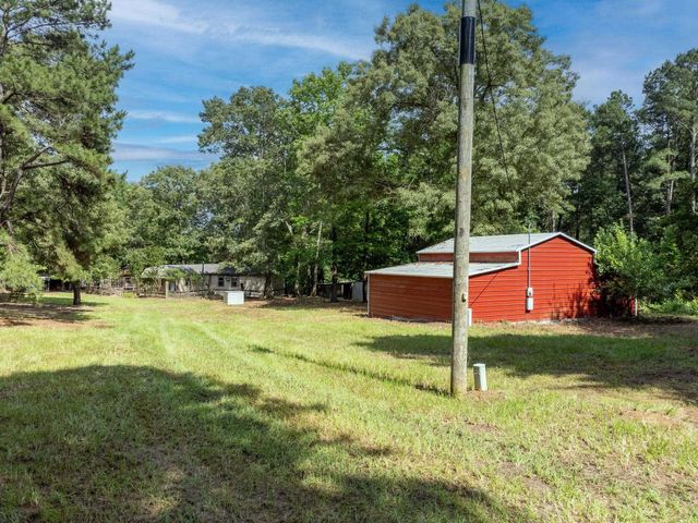 1738 White Cedar Rd, Big Sandy, TX 75755