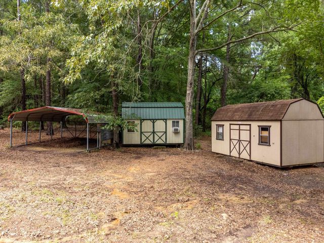 1738 White Cedar Rd, Big Sandy, TX 75755