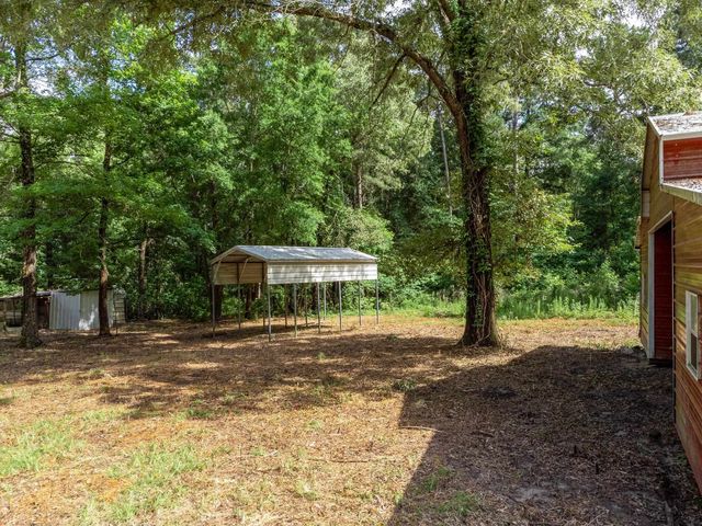 1738 White Cedar Rd, Big Sandy, TX 75755