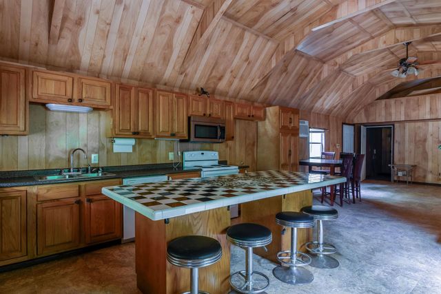 1738 White Cedar Rd, Big Sandy, TX 75755