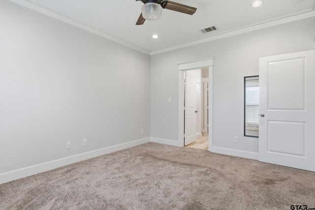 217 Smith Cir, Lindale, TX 75771