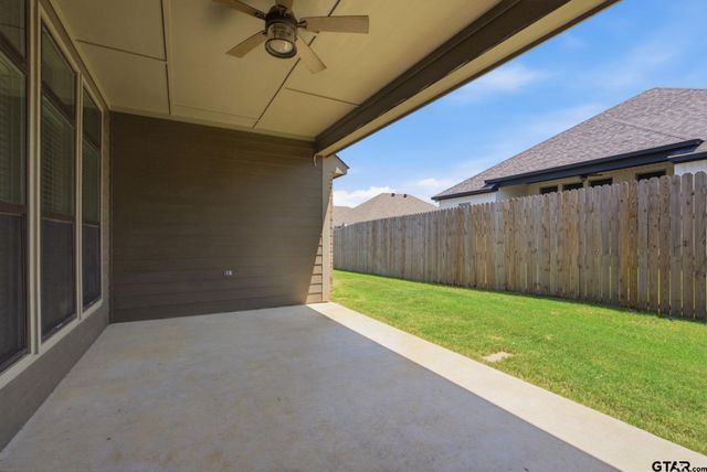 217 Smith Cir, Lindale, TX 75771