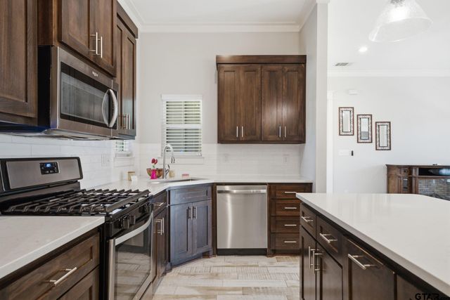 217 Smith Cir, Lindale, TX 75771