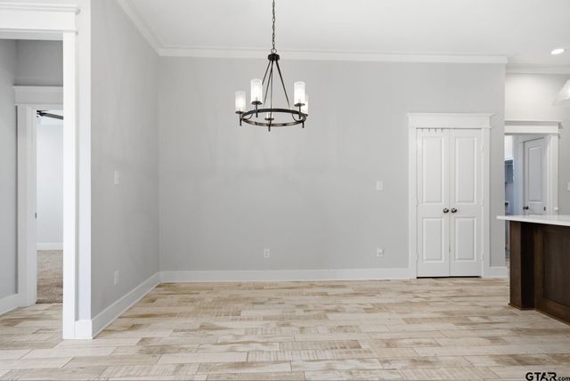 217 Smith Cir, Lindale, TX 75771