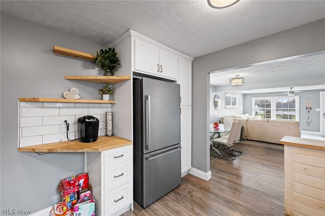 1887 Hillsdale Drive, Twinsburg, OH 44087