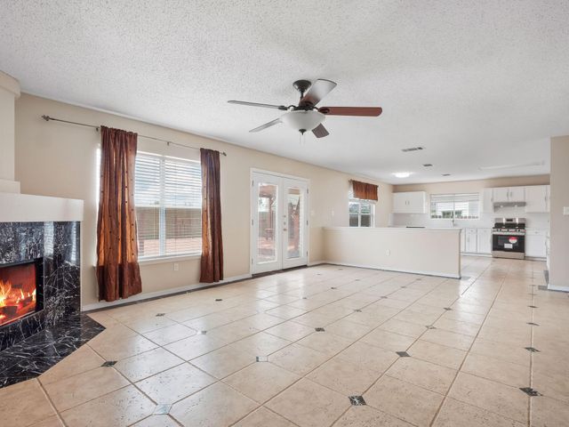 2727 High Point DR, Round Rock, TX 78664