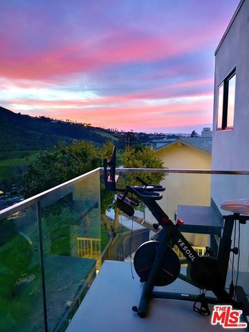 6208 Tapia Drive A, Malibu, CA 90265