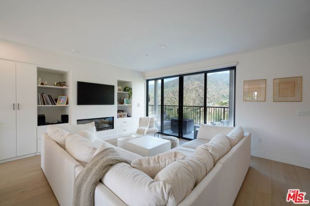 6208 Tapia Drive A, Malibu, CA 90265
