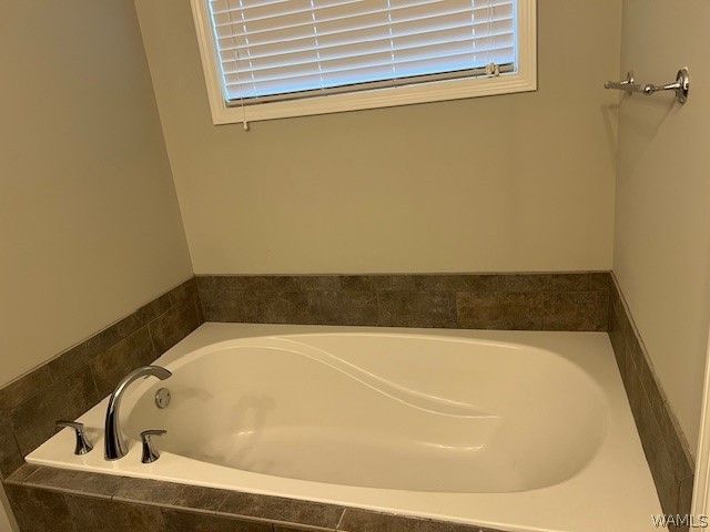 13814 Hemlock, Northport, AL 35475