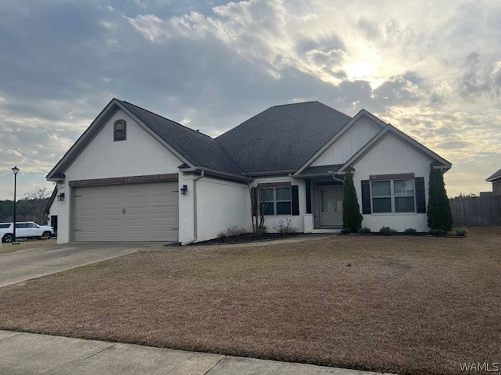 13814 Hemlock, Northport, AL 35475