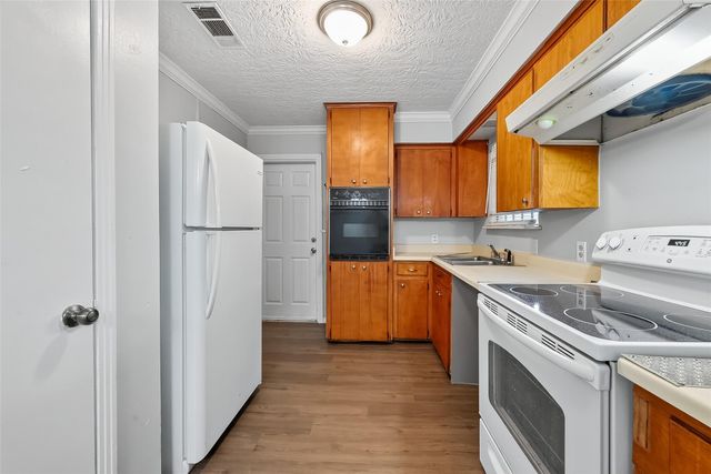 6112 Pineway Boulevard, Houston, TX 77023