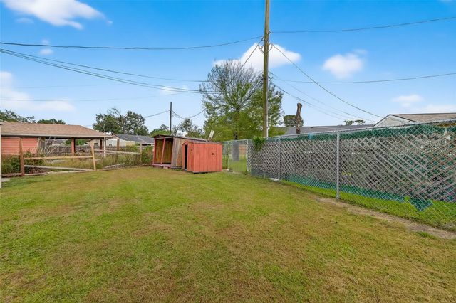 6112 Pineway Boulevard, Houston, TX 77023